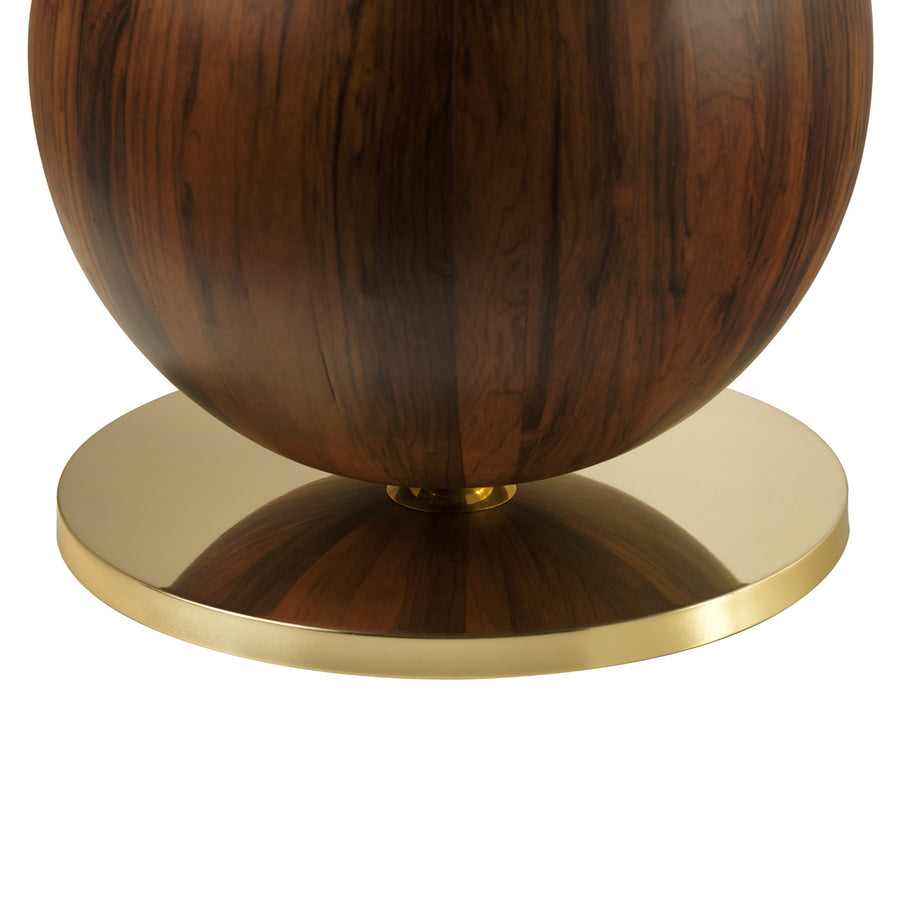Abajur IMBU 01 em latão polido + esfera com lâmina de madeira imbuia + cúpula linho branco