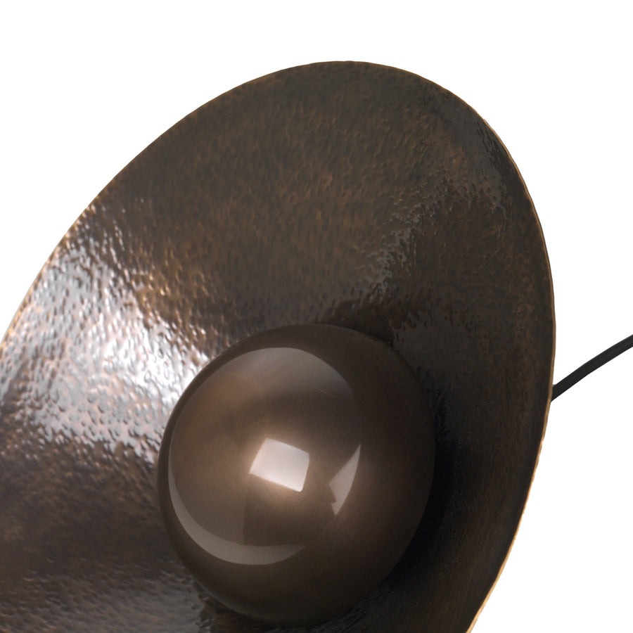 Luminária GIRASSOL M cúpula martelado latão oxidado brilho (marrom) + botão latão oxidado (marrom)