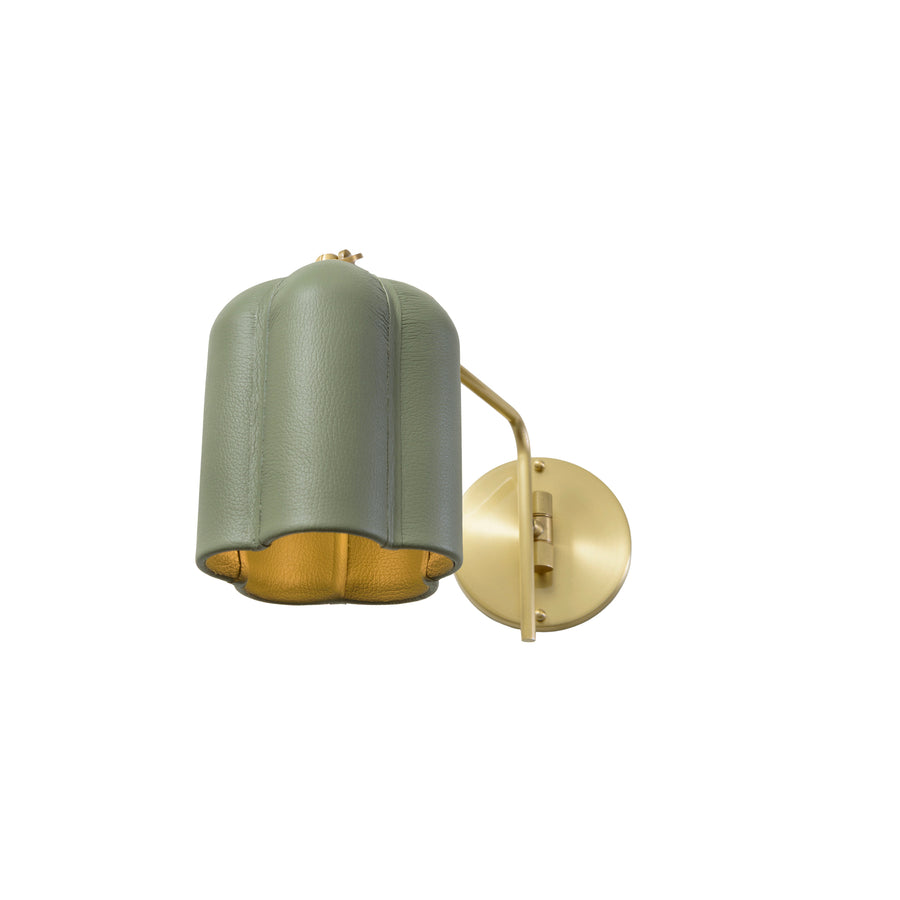 Pendant CARAÍVA double natural woven straw basket and polished brass finish