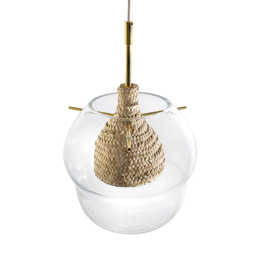 Pendant CABAÇA M polished brass stem and ramrod + blown glass shade + natural woven straw basket