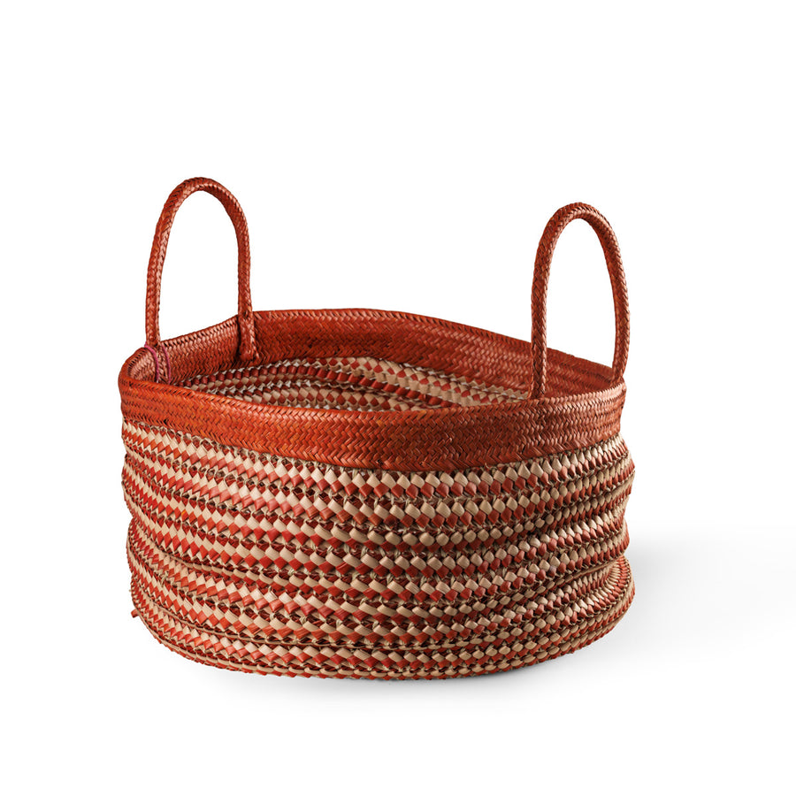 Piassava straw basket